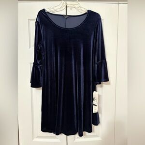 Hannah Navy Blue Velvet Dress. Size L. NWT.